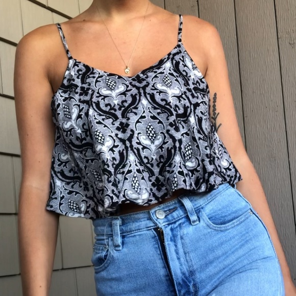 Angie Flowy Crop Top - Picture 1 of 6